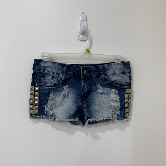 Cute Studded Denim Shorts - Picture 1 of 4